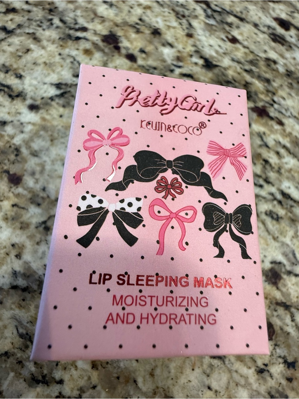 Pretty Girl Kevin & Coco lip sleeping mask moisturizing hydrating